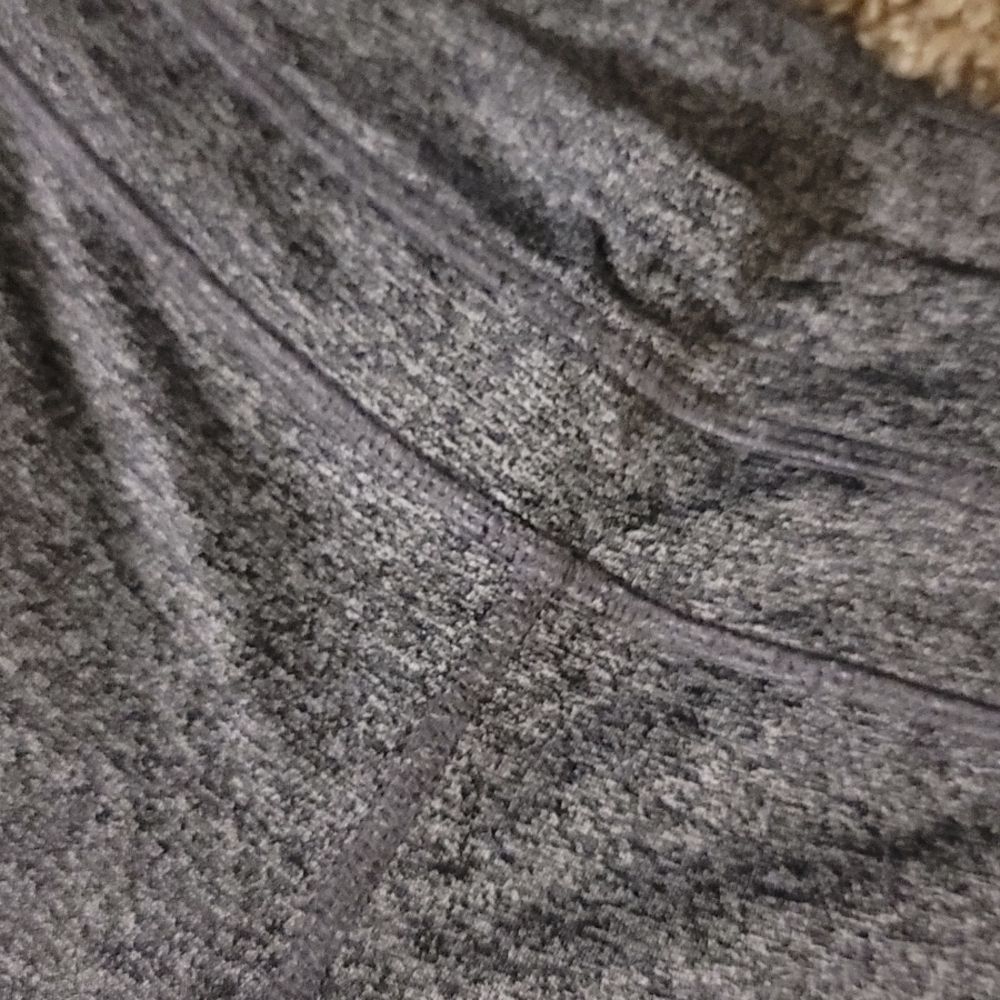 Gray Capri Athletic Pants Brand Unknown Size Small - Picture 2 of 4